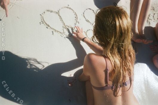 Addison rae  page leaked private photo uncensored HD quality