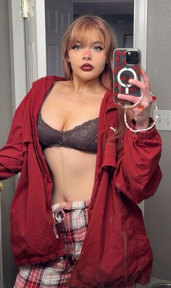 Aiiygatorz page leaked private photo uncensored HD quality