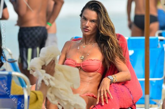 Alessandra ambrosio  page leaked private photo uncensored HD quality