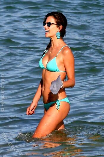 Alessandra ambrosio  page leaked private photo uncensored HD quality