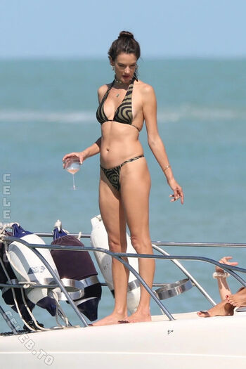 Alessandra ambrosio  page leaked private photo uncensored HD quality