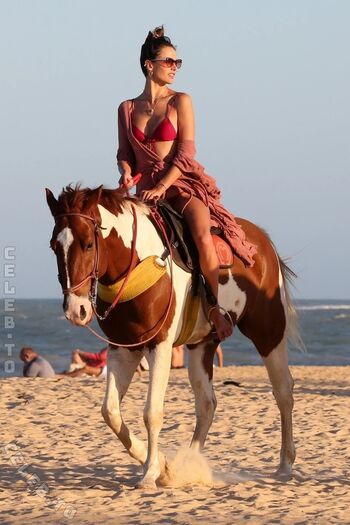 Alessandra ambrosio  page leaked private photo uncensored HD quality