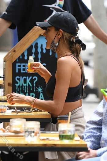 Alessandra ambrosio  page leaked private photo uncensored HD quality