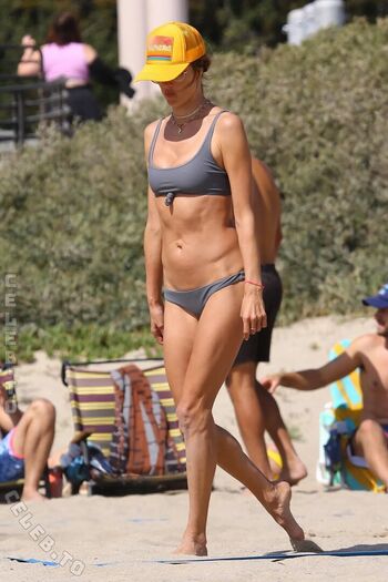 Alessandra ambrosio  page leaked private photo uncensored HD quality