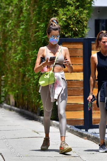 Alessandra ambrosio  page leaked private photo uncensored HD quality