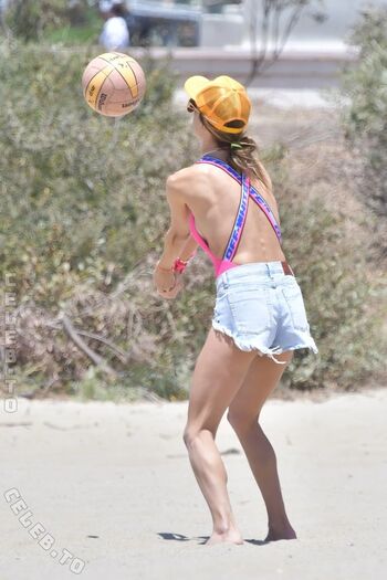 Alessandra ambrosio  page leaked private photo uncensored HD quality