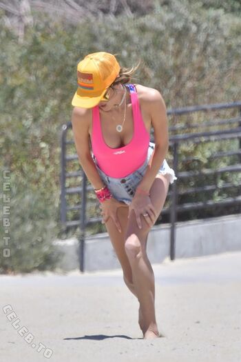 Alessandra ambrosio  page leaked private photo uncensored HD quality