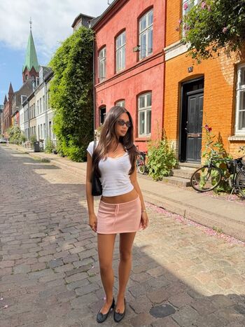 Alexandra carlsson page leaked private photo uncensored HD quality