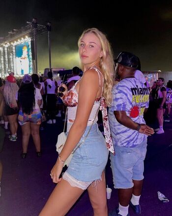 Amanda anisimova page leaked private photo uncensored HD quality