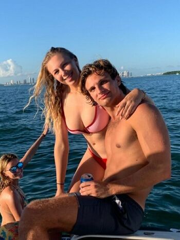 Amanda anisimova page leaked private photo uncensored HD quality
