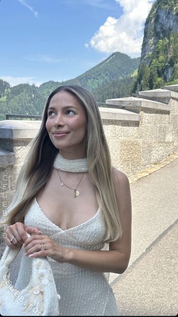 Amanda c emilia  page leaked private photo uncensored HD quality