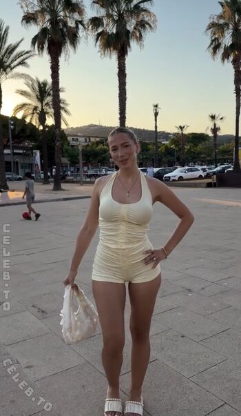 Amanda c emilia  page leaked private photo uncensored HD quality