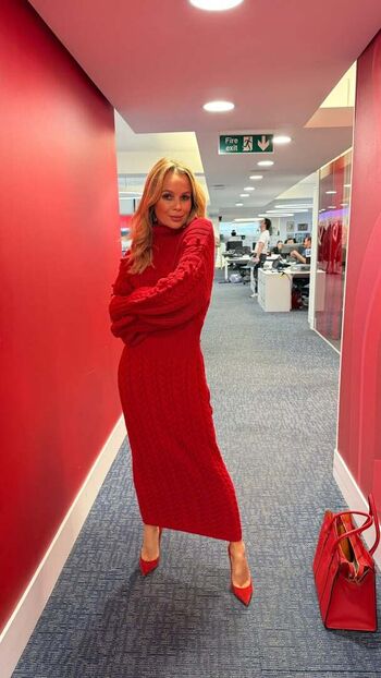 Amanda holden  page leaked private photo uncensored HD quality