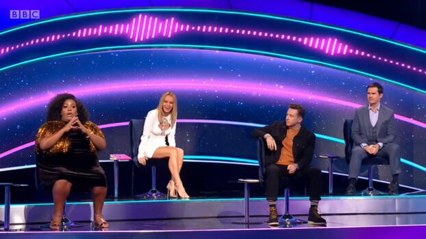 Amanda holden  page leaked private photo uncensored HD quality