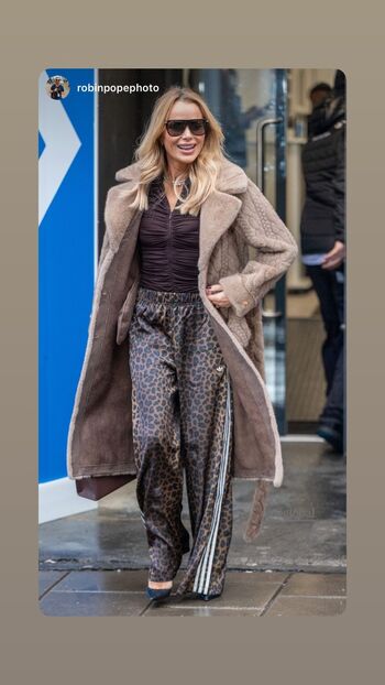 Amanda holden  page leaked private photo uncensored HD quality