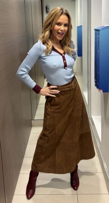 Amanda holden  page leaked private photo uncensored HD quality