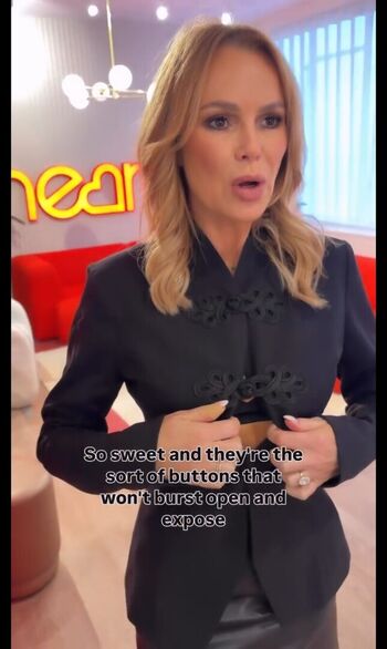 Amanda holden  page leaked private photo uncensored HD quality