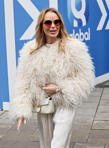 Amanda holden  page leaked private photo uncensored HD quality