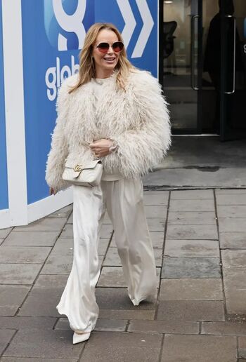 Amanda holden  page leaked private photo uncensored HD quality