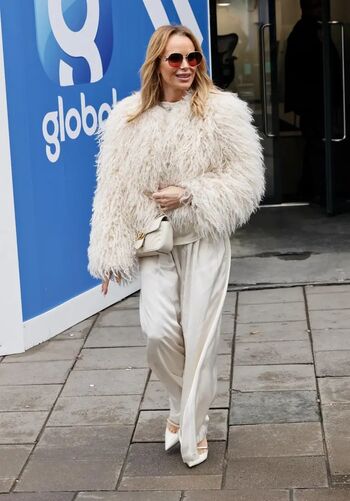 Amanda holden  page leaked private photo uncensored HD quality