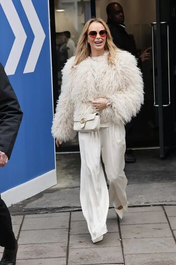 Amanda holden  page leaked private photo uncensored HD quality