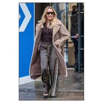 Amanda holden  page leaked private photo uncensored HD quality