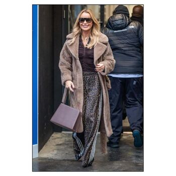 Amanda holden  page leaked private photo uncensored HD quality