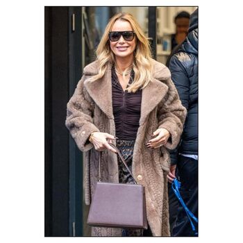 Amanda holden  page leaked private photo uncensored HD quality