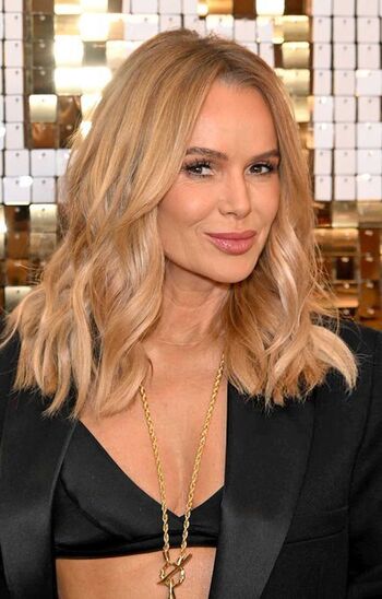 Amanda holden  page leaked private photo uncensored HD quality