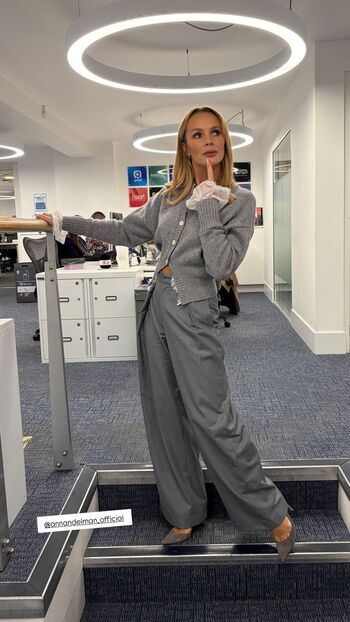 Amanda holden  page leaked private photo uncensored HD quality