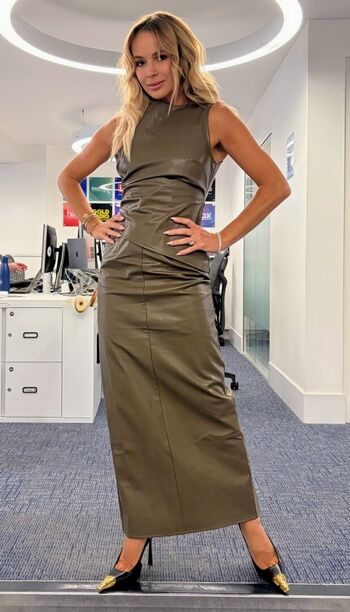 Amanda holden  page leaked private photo uncensored HD quality