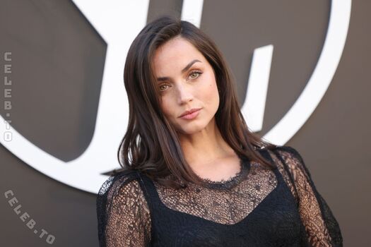 Ana de armas  page leaked private photo uncensored HD quality
