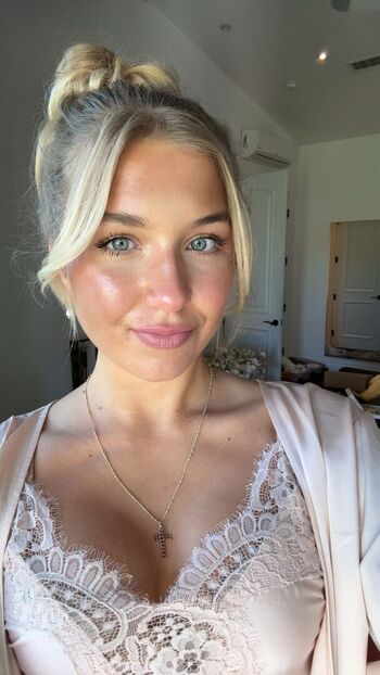 Aniela leon page leaked private photo uncensored HD quality