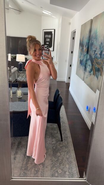 Aniela leon page leaked private photo uncensored HD quality