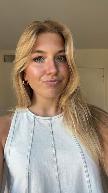 Aniela leon page leaked private photo uncensored HD quality