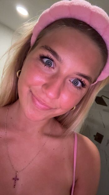 Aniela leon page leaked private photo uncensored HD quality