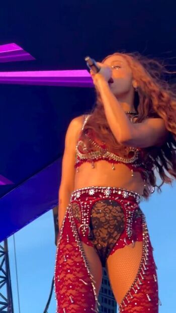 Anitta  page leaked private photo uncensored HD quality