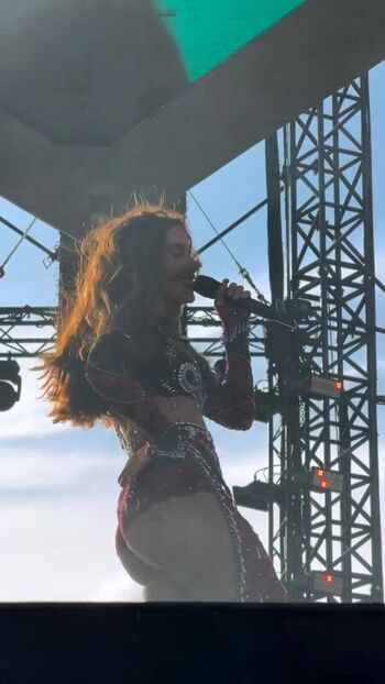 Anitta  page leaked private photo uncensored HD quality