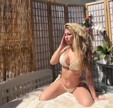 Ariana leaked private photo uncensored HD quality