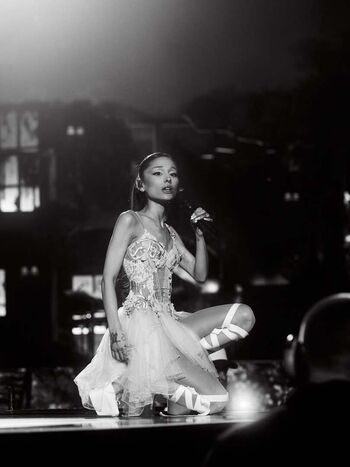 Ariana grande  page leaked private photo uncensored HD quality