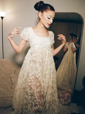 Ariana grande  page leaked private photo uncensored HD quality