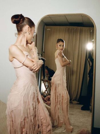 Ariana grande  page leaked private photo uncensored HD quality