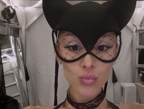 Ariana grande  page leaked private photo uncensored HD quality