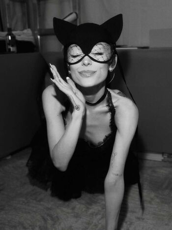 Ariana grande  page leaked private photo uncensored HD quality