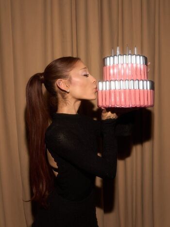 Ariana grande  page leaked private photo uncensored HD quality