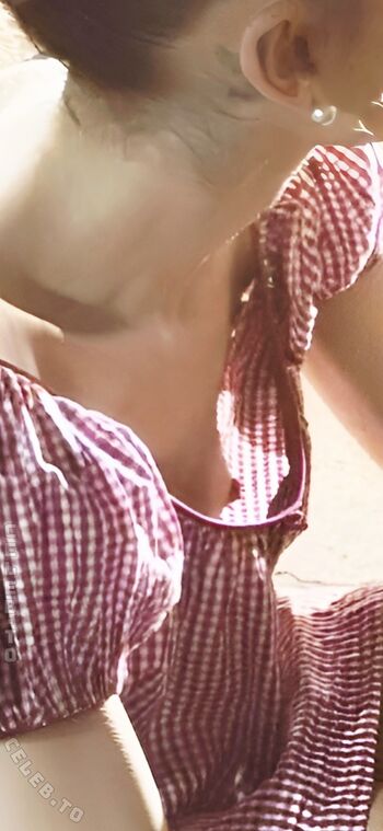 Ariana grande  page leaked private photo uncensored HD quality