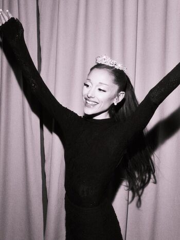 Ariana grande  page leaked private photo uncensored HD quality