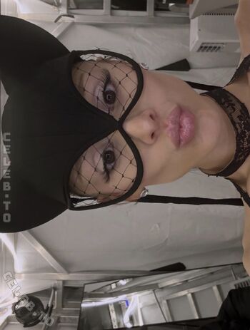 Ariana grande  page leaked private photo uncensored HD quality