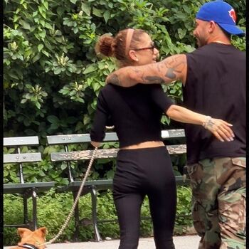 Ariana grande  page leaked private photo uncensored HD quality