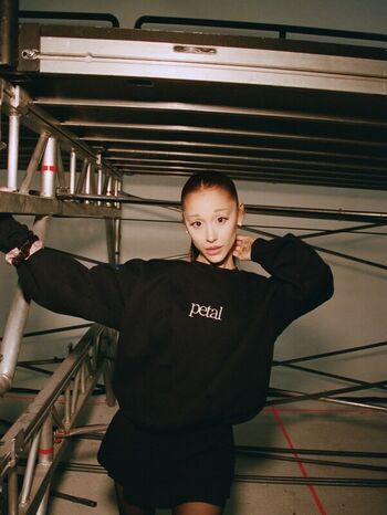 Ariana grande  page leaked private photo uncensored HD quality